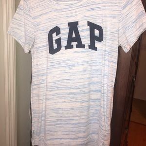 Gap tee